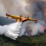 découvrez le documentaire captivant sur le canadair, mettant en lumière les défis et enjeux majeurs de la lutte contre les incendies.
